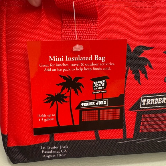 Trader Joe’s Mini Insulated Bags Red & Green NWT - Picture 10 of 10
